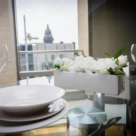 Live In Millenium Square * 利兹