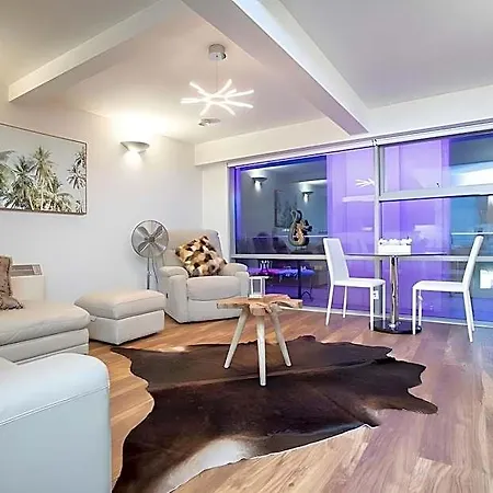 Apartment Live In Millenium Square