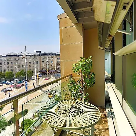 Apartment Live In Millenium Square