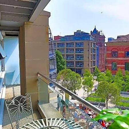 Live In Millenium Square Apartment *