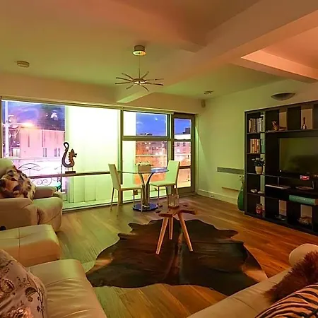 Live In Millenium Square Apartment