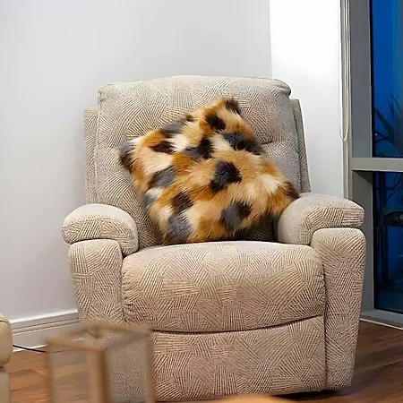 Live In Millenium Square Apartment *