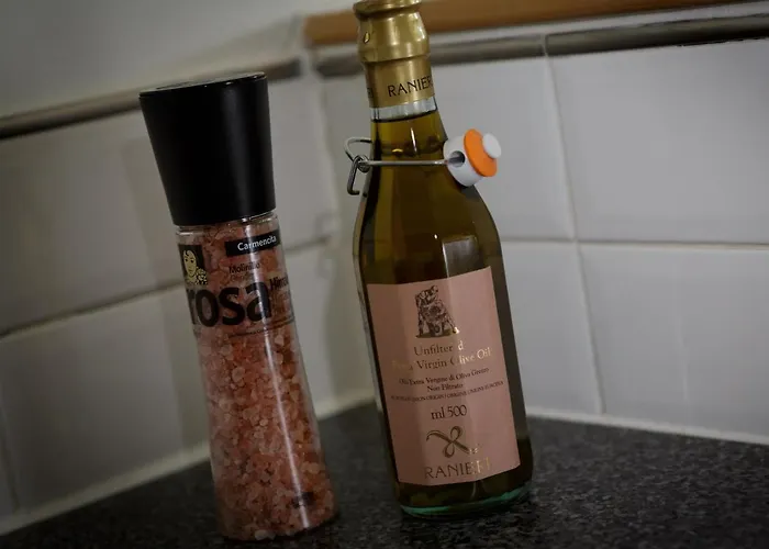 Live In Millenium Square アパート